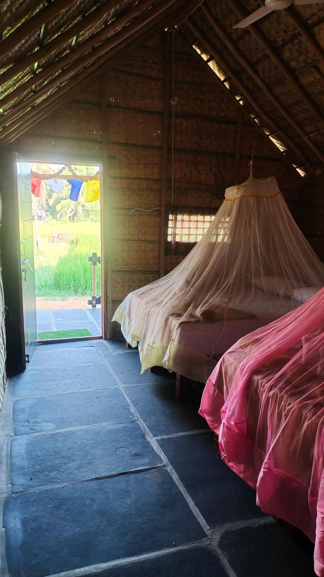 Waterfall Guesthouse 함피 외부 사진